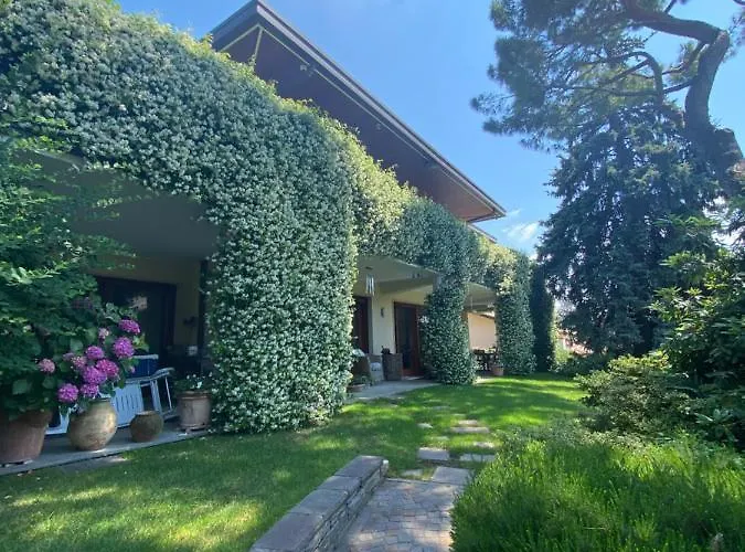 Maison Montello 瓦雷泽